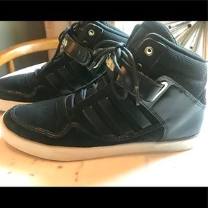 mens adidas trainers with velcro straps